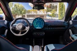 Mini Aceman - interior